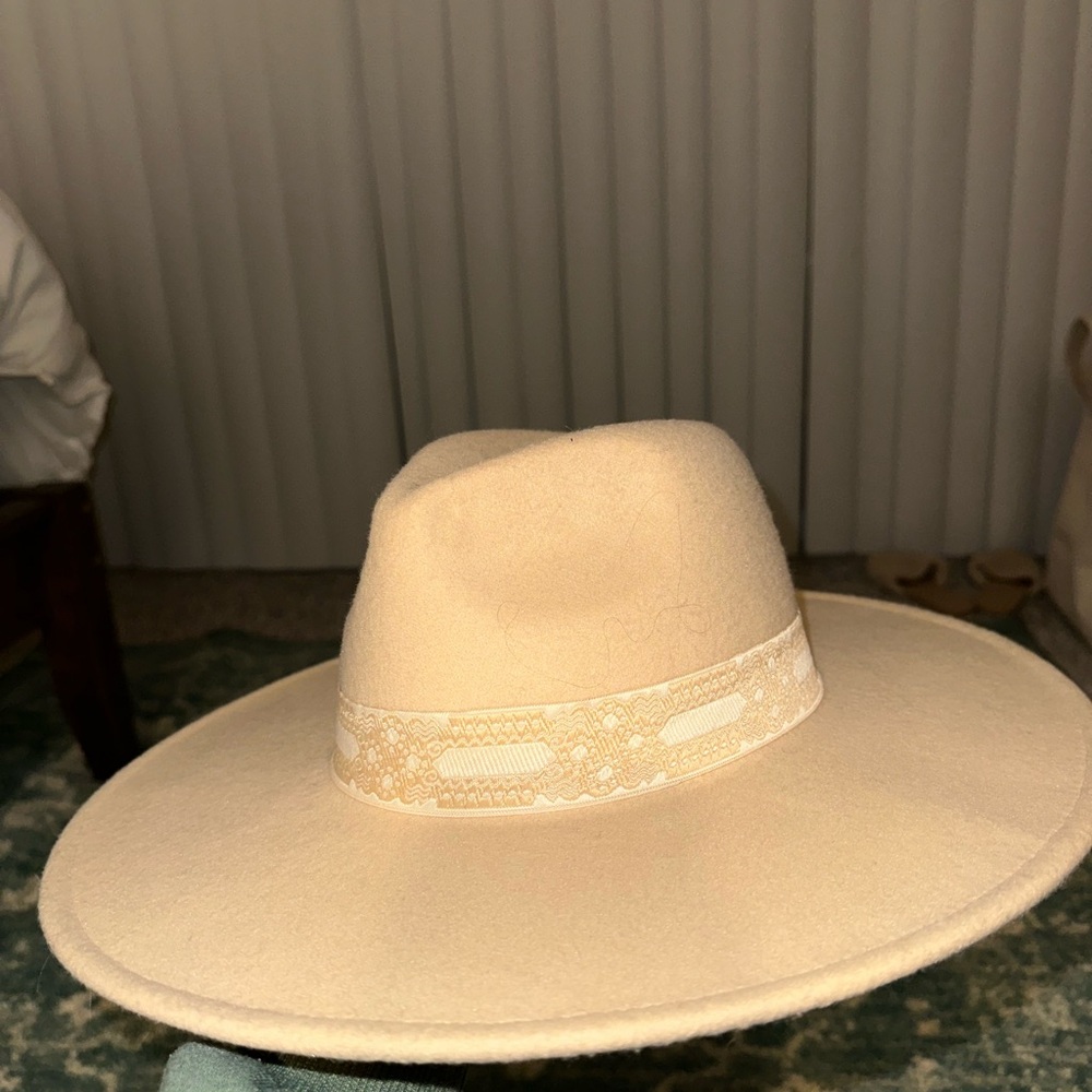 Elegant Cream Wide-Brim Hat